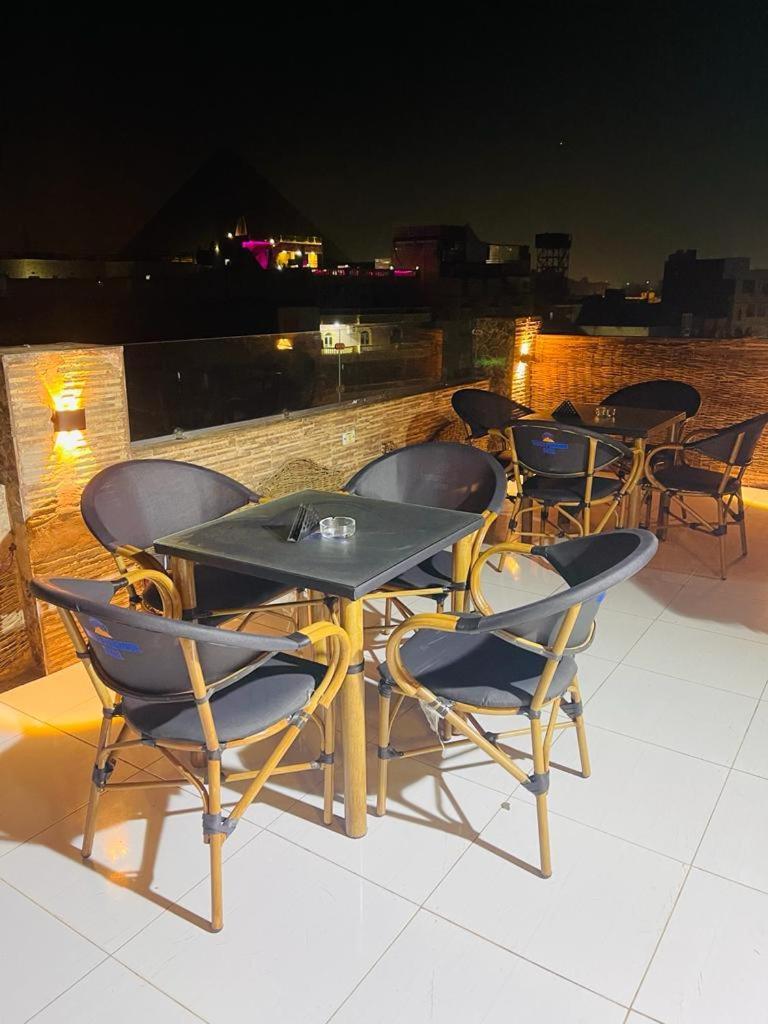 Hotel Pyramids Express View