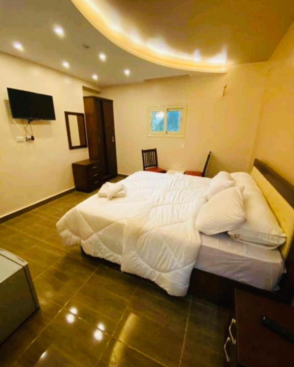 Pyramids Express View Hotel Cairo