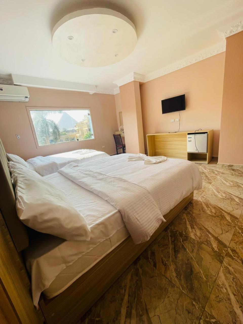 Pyramids Express View Hotel Cairo