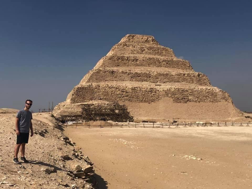 Pyramids Express View Hotel