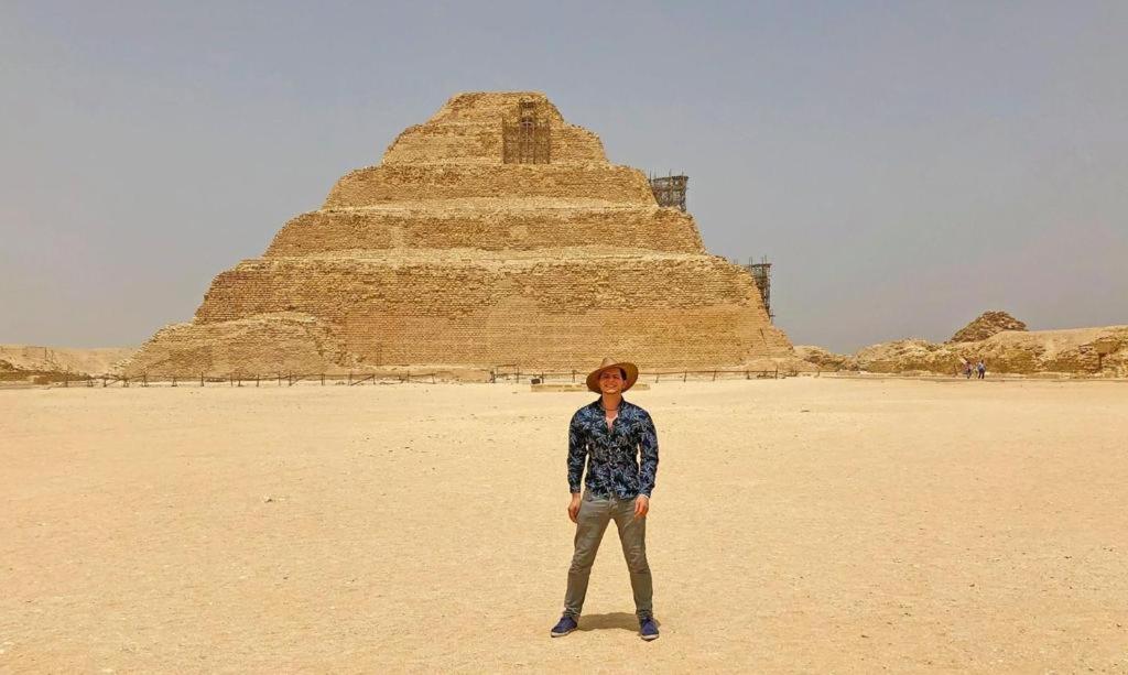 Pyramids Express View Hotel