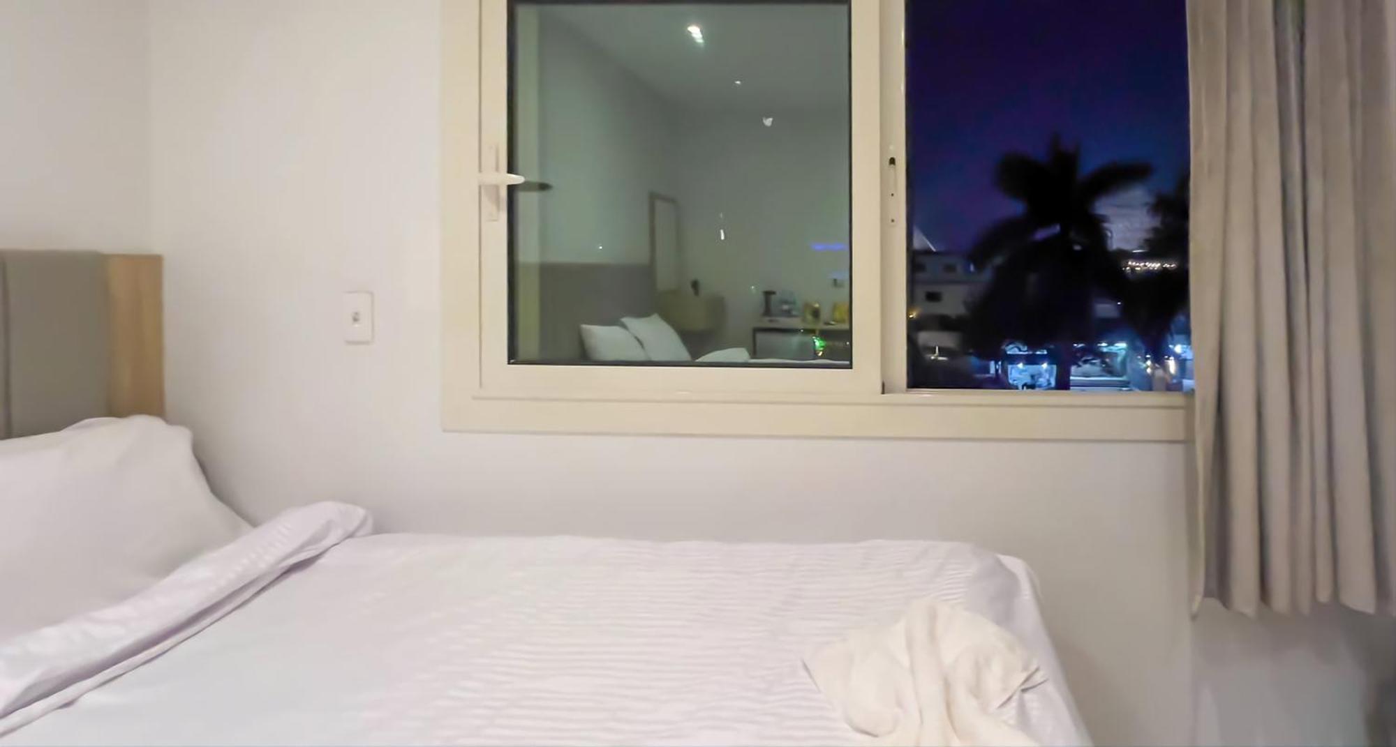 Pyramids Express View Hotel